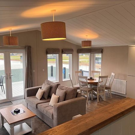 Brackenborough Lakes Resort Louth  Bagian luar foto