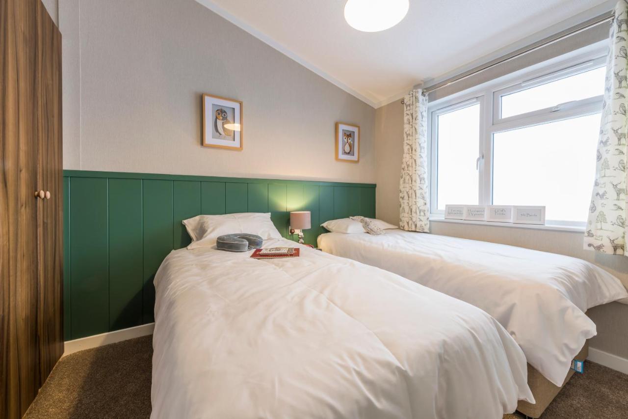 Brackenborough Lakes Resort Louth  Bagian luar foto