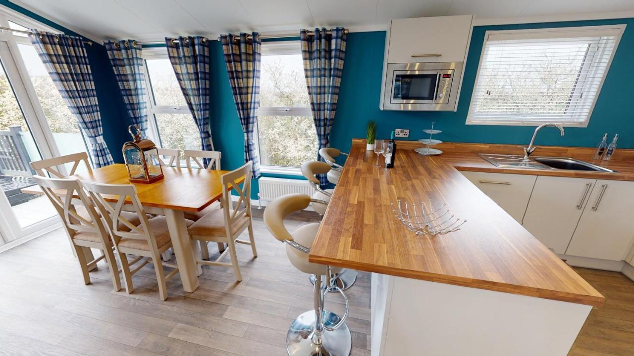 Brackenborough Lakes Resort Louth  Bagian luar foto