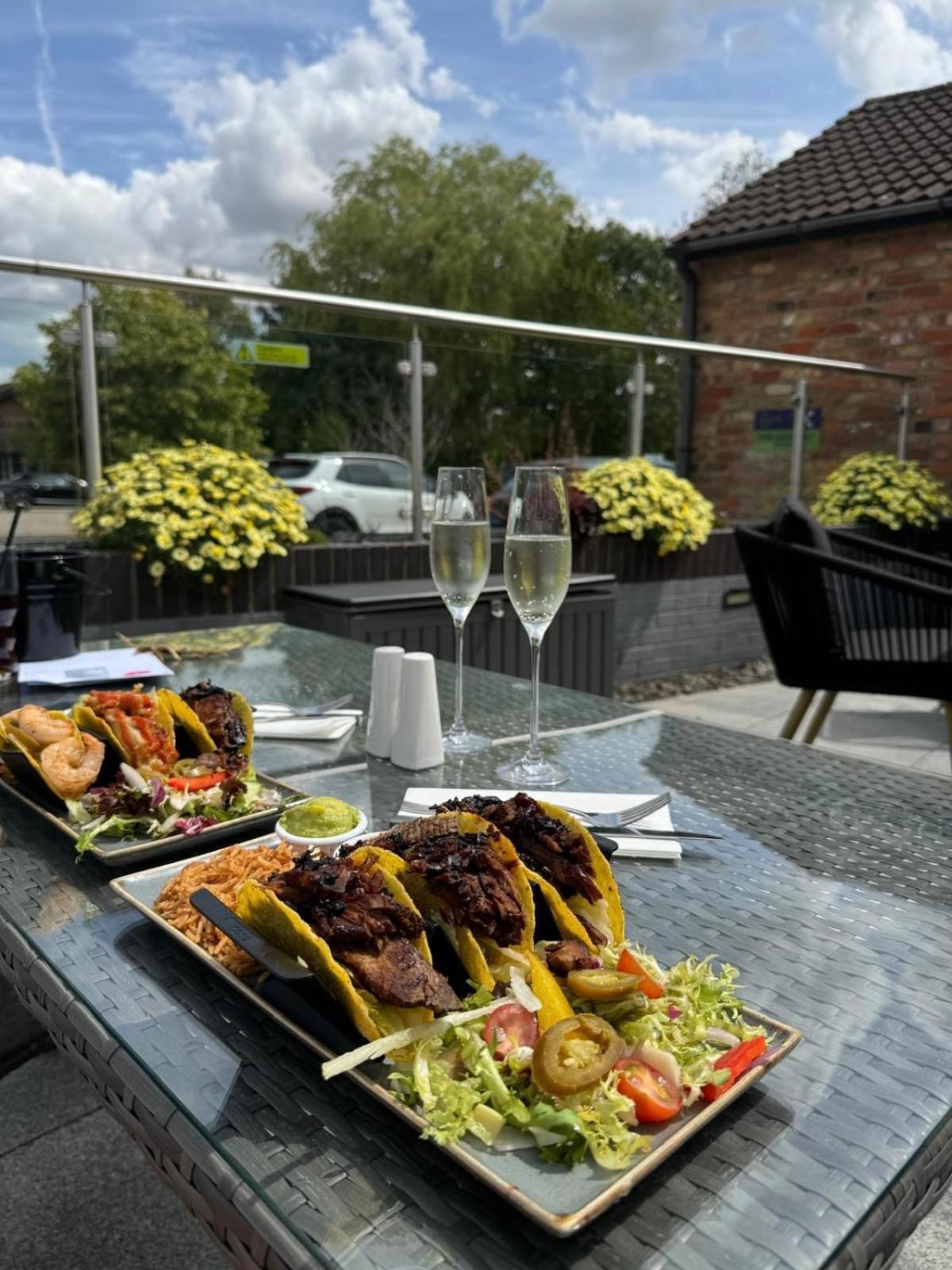 Brackenborough Lakes Resort Louth  Bagian luar foto