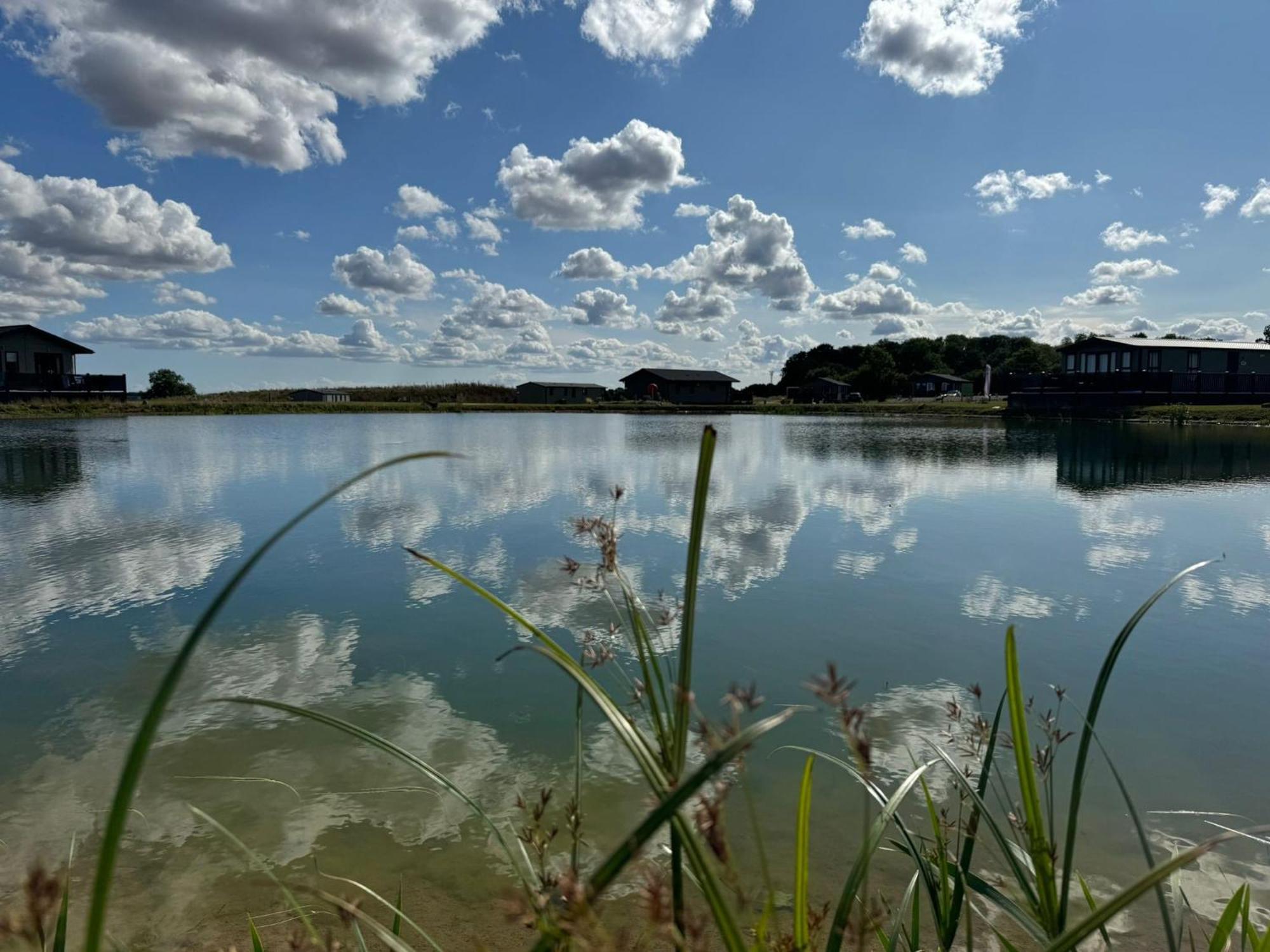 Brackenborough Lakes Resort Louth  Bagian luar foto