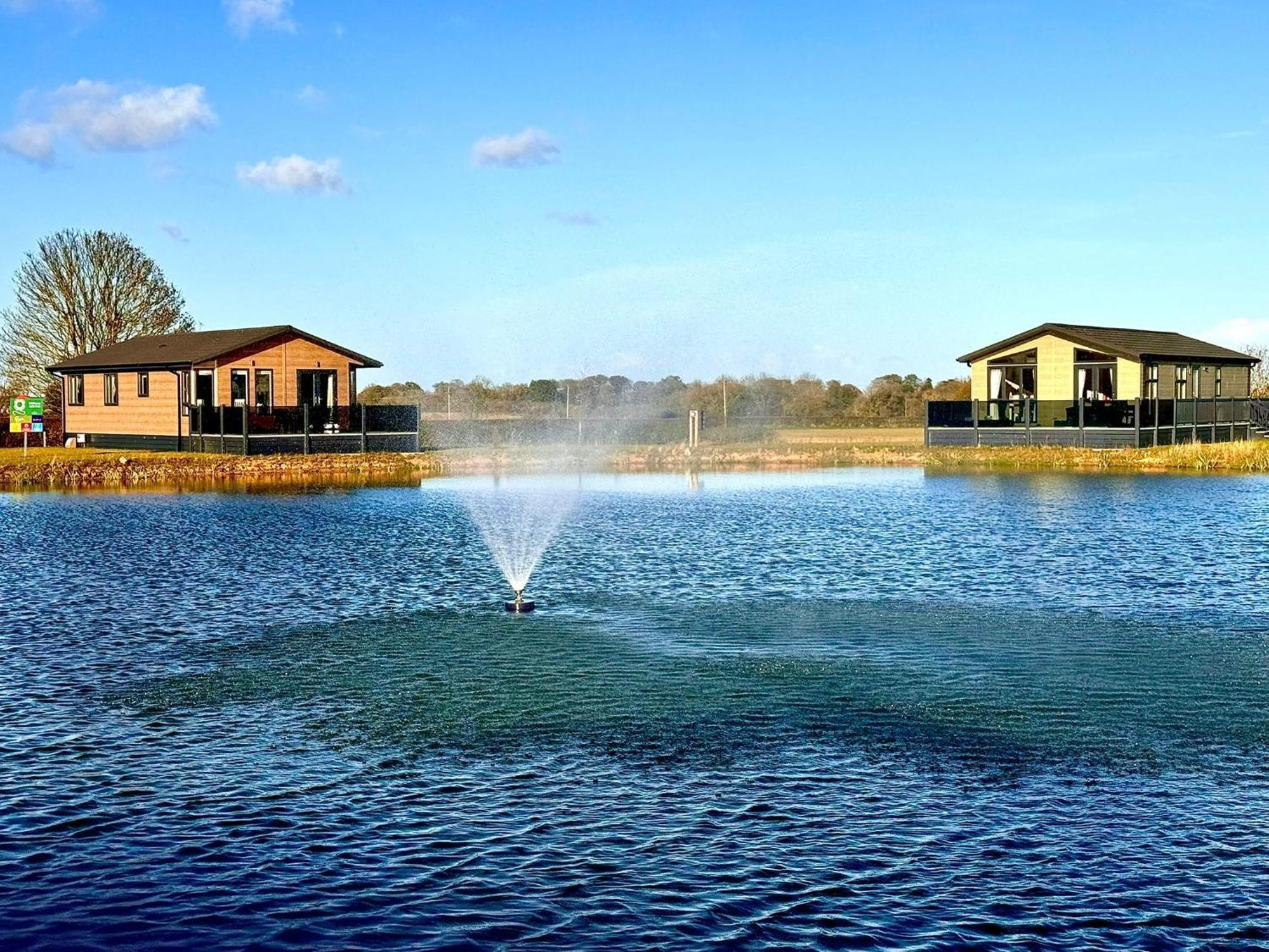 Brackenborough Lakes Resort Louth  Bagian luar foto